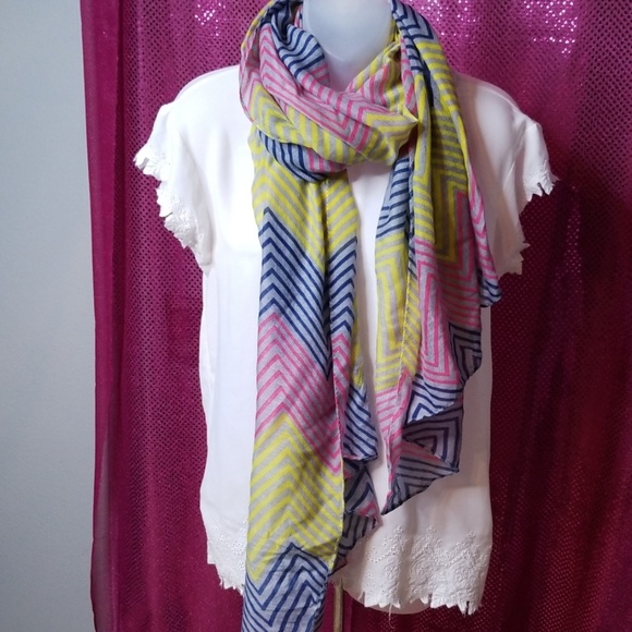 Multi color scarf - Picture 2 of 3
